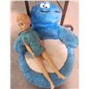 Image 1 : COOKIE MONSTER CHILDS CHAIR AND PLASTIC DOLL (CIRCA 1974)