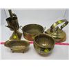 Image 1 : LOT OF FIVE BRASS ITEMS