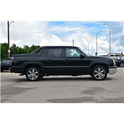 2005 CHEVROLET AVALANCHE CUSTOM LSI