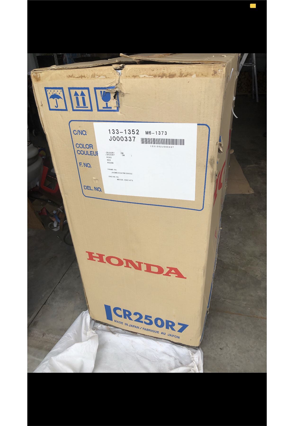 EXCLUSIVE MOTORCYCLE COLLECTION NEW IN THE CRATE 2007 HONDA CR250R
