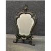 Image 1 : Un miroir de toilette chantourné de style Louis X