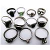 Image 2 : 11-STERLING RINGS WITH GREEN CENTER STONES