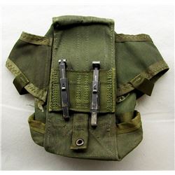 US ARMY M16 MAGAZINE POUCH WITH ALICE CLIPS