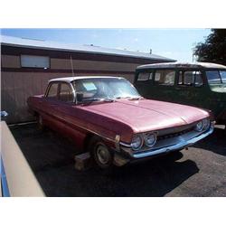 1961 OLDS DYNAMIX 88, 4DR, MAROON, ROCKET MOTOR, HAS SO