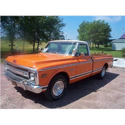1969 1/2 CHEVROLET CST 1/2 TON PICKUP
