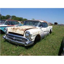1957 BUICK CUSTOM 4DR HT
