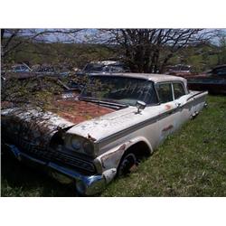 1959 FORD FAIRLANE 4DR