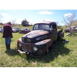 1958 FORD F-1 PICKUP.