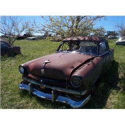 1953 FORD 2DR SEDAN