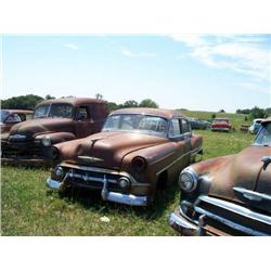 1953 CHEVROLET 4DR, COMPLETE, BELAIR, HAS RUST