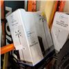 Image 2 : 2 MAINSTAYS LAMPS IN BOX