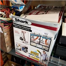SHARK PROFFESSIONAL ELECTRONIC HARD SURFACE STEAM CLEANER