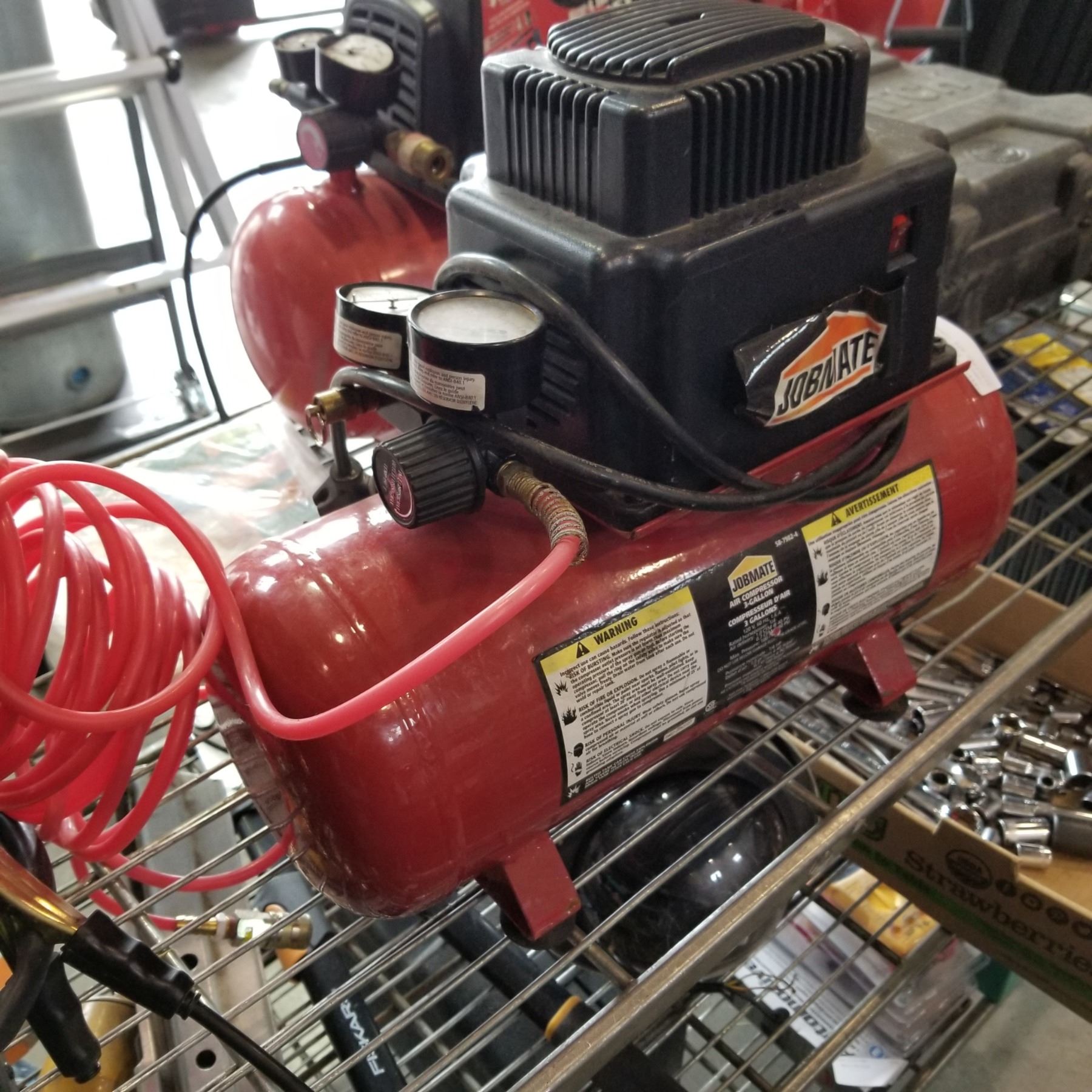 JOBMATE 3 GALLON PORTABLE ELECTRIC AIR COMPRESSOR JOBMATE 3 GALLON PORTABLE ELECTRIC AIR COMPRESSOR