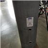 Image 3 : 5FT TALL METAL CYLINDER