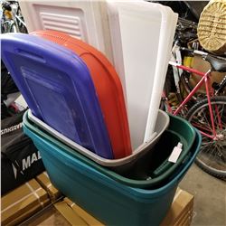 LOT OF 6 TOTES