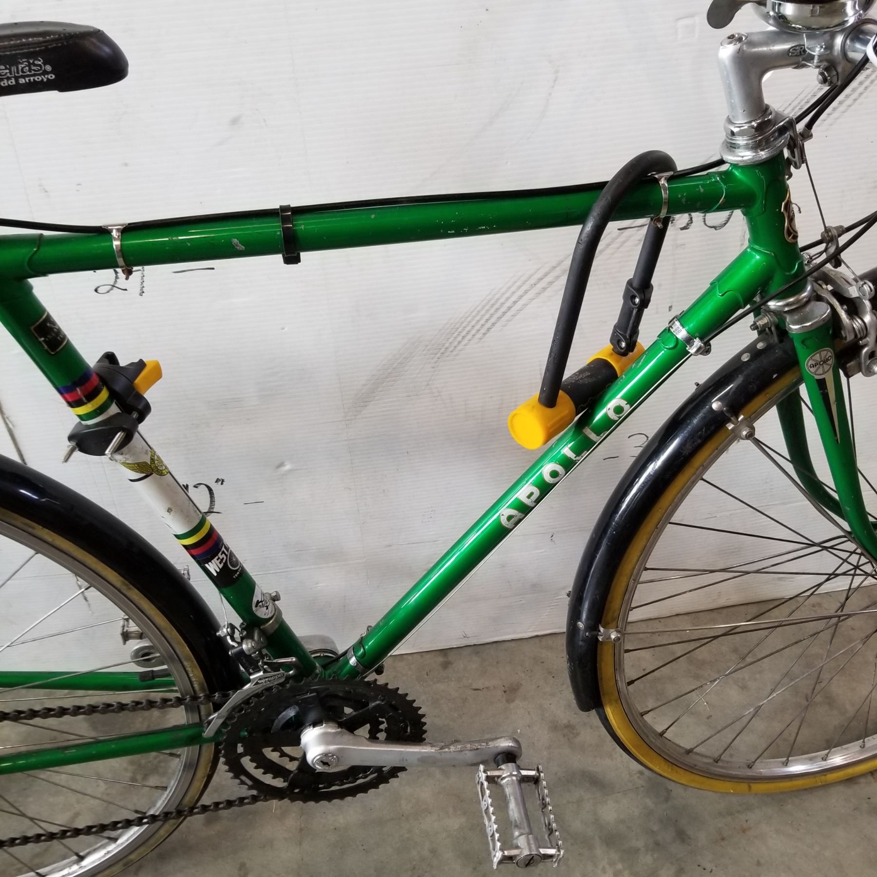 GREEN APOLLO BIKE - Big Valley Auction