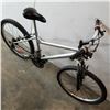 Image 3 : SILVER NO NAME BIKE