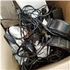 Image 2 : BOX OF HEADPHONES TABLET SCREEN DAMAGE AND 3DS