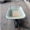 Image 2 : GREEN WHEELBARROW