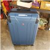 Image 2 : BLUE SWISS GEAR 4 WAY ROLLING HARDSHELL SUITCASE HOLIDAY EDITION