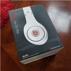 NEW BEATS BY DRE STUDIO HEADPHONES - UNAUTHENTICATED