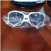 Image 2 : 2 PAIRS OF ED HARDY SUNGLASSES - UNAUTHENTICATED