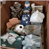 Image 1 : BOX OF HILLS CERAMIC HOUSES