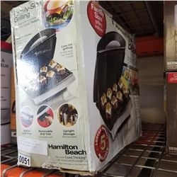 AS NEW IN BOX HAMILTON BEACH INDOOR GRILL FAMILY SIZE