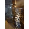 Image 2 : 2 VASES AND URN
