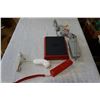Image 1 : WII CONSOLE WITH CONTROLLER AND NUNCHUCK