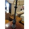 Image 3 : MODERN TABLE LAMP