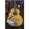 Image 3 : 2 UKULELES