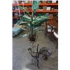 Image 1 : 3 PLANTERS AND ARTIFICIAL PLANT