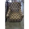 Image 2 : 2 DECORATIVE ACCENT CHAIRS