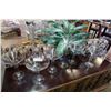 Image 1 : LOT OF LARGE MARTINI GLASS VASES