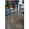 Image 1 : METAL EASEL
