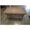 Image 4 : WICKER BENCH