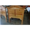 Image 3 : 2 SINGLE MAPLE HEADBOARDS