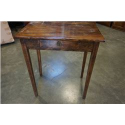 VINTAGE 1 DRAWER END TABLE