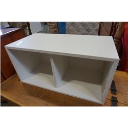 WHITE 2 CUBICAL SHELF