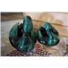Image 2 : 2 BLUE MOUNTAIN SWANS AND GRAPE CAKE STAND