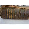 Image 2 : LEATHER ANTIQUE BIBLE
