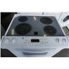 Image 2 : WHITE WHIRLPOOL GOLD ACCUBAKE SYSTEM OVEN, GUARANTEED TESTED AND WORKING
