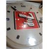 Image 2 : LIGHT UP CLOCK (7-UP) *VINTAGE* (WORKS GREAT) *APPROXIMATLY 15.5-16 INCHES ACROSS*