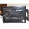 Image 3 : LOT OF 2 CAST IRON STOVE DOORS (ANTIQUE)