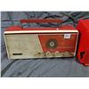 Image 2 : LOT OF 2 RADIOS (ONE IS FOR PARTS) *RCA, SYLVANIA*