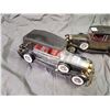 Image 2 : LOT OF 2 CAR SHAPED RADIOS