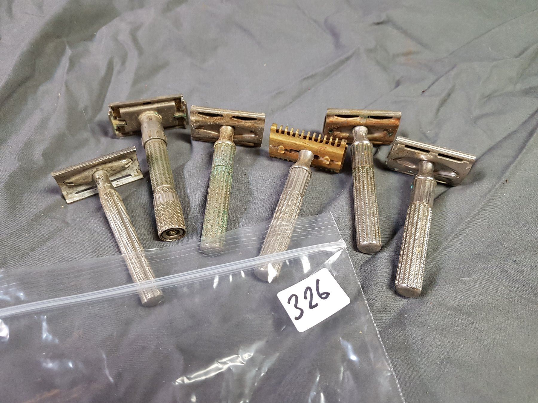LOT OF 6 SHAVING RAZORS (VINTAGE) - Schmalz Auctions