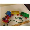 Image 2 : HEROES WEST GERMANY 3 CAR WOODEN TRAIN SET