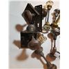 Image 2 : LOT OF ANTIQUE DOOR KNOBS AND HARDWARE